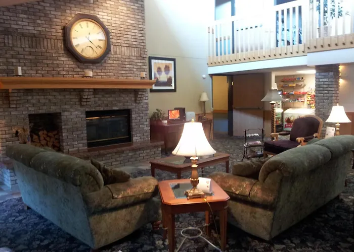 Cobblestone Hotel & Suites - Wisconsin Rapids