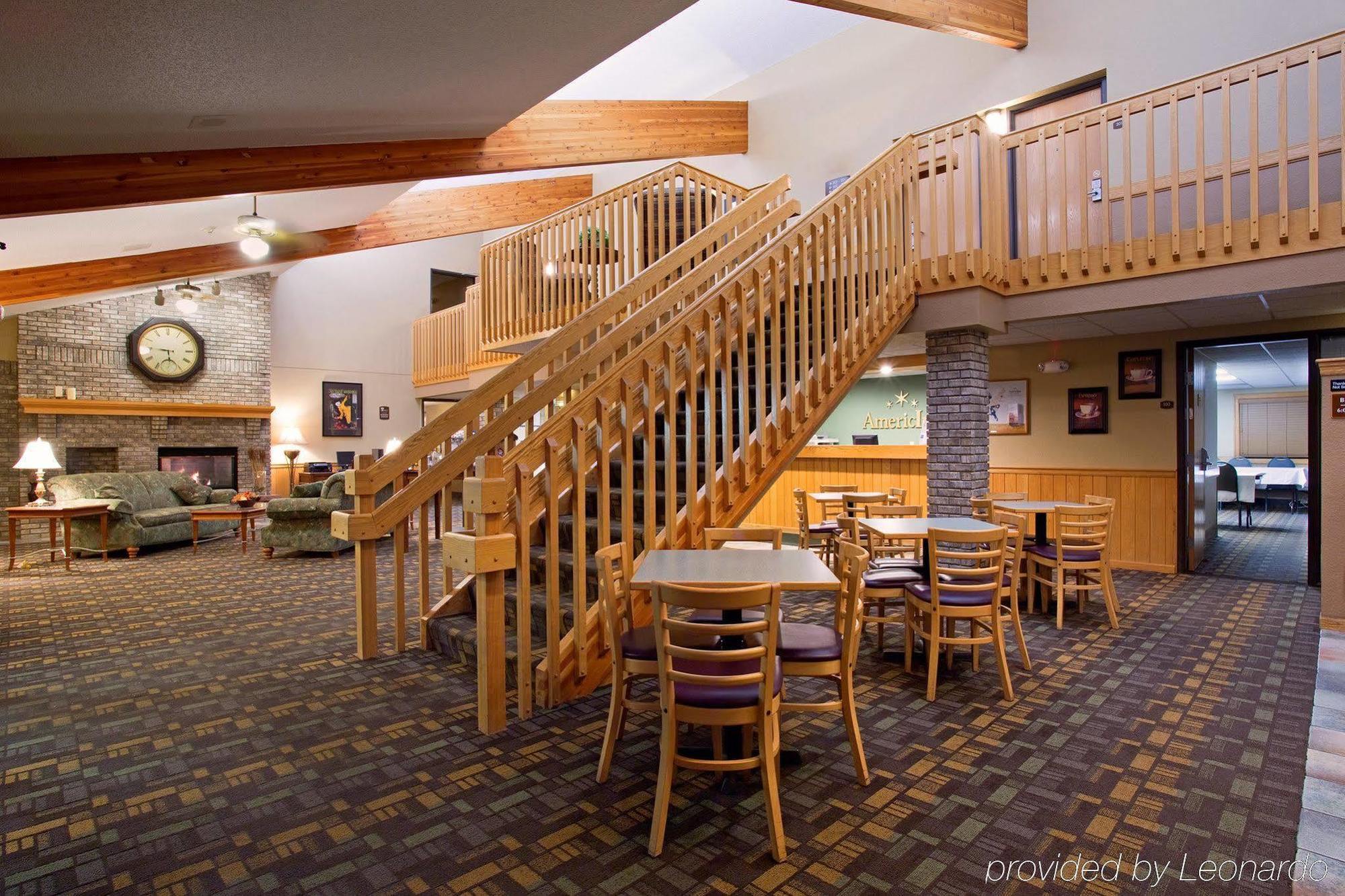 Cobblestone & - Hotel