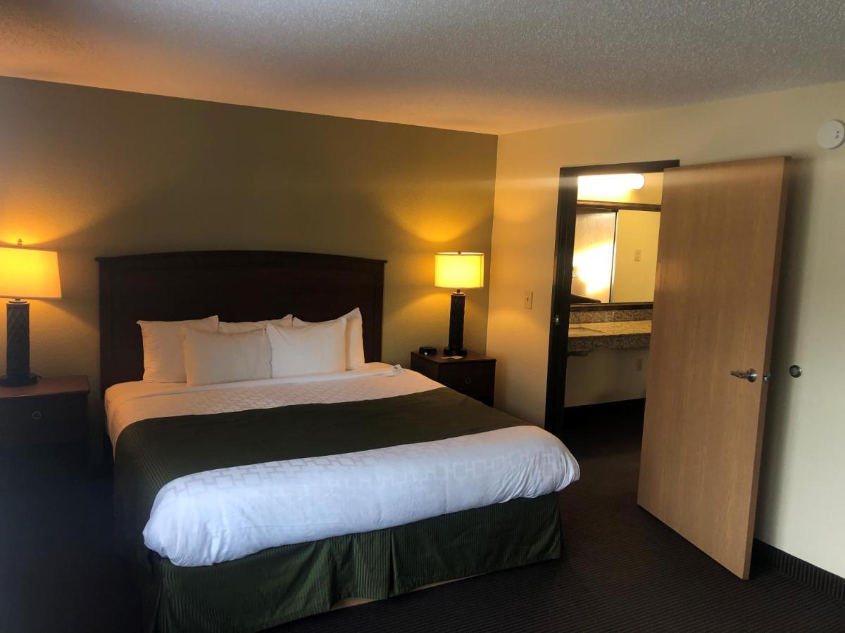 Hotel Cobblestone & - Wisconsin Rapids